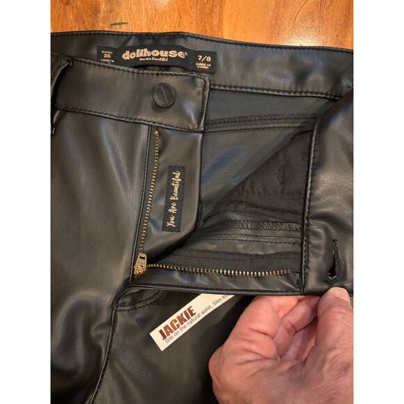 Dollhouse vegan leather high rise flare Jackie style women’s pants size 7/8 - Picture 8 of 12